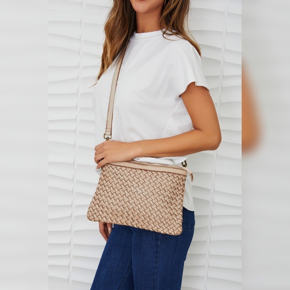 (137-BGE) INTRECCIATO (BRAIDED) SHOULDER/CROSSBODY BAG - Picture 2 of 2